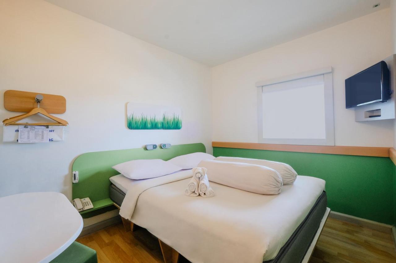 Cordia Hotel Makassar Airport Manda Экстерьер фото