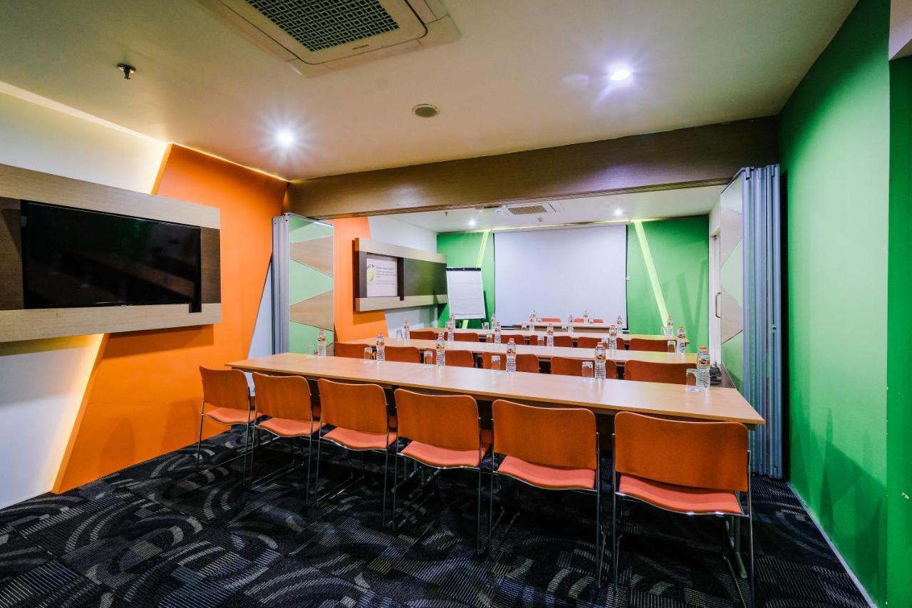 Cordia Hotel Makassar Airport Manda Экстерьер фото